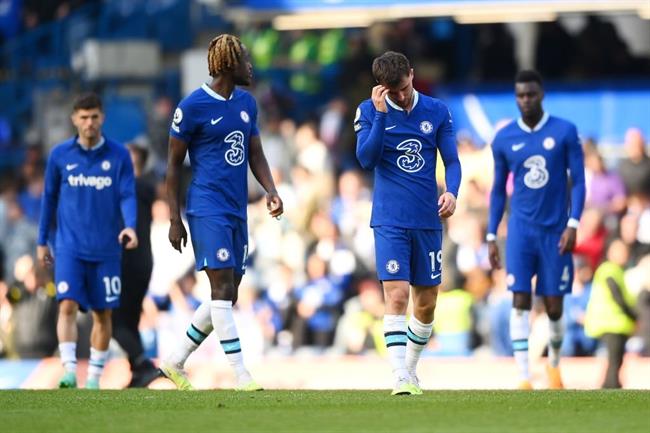 Chelsea vẫn chưa chắc trụ hạng
